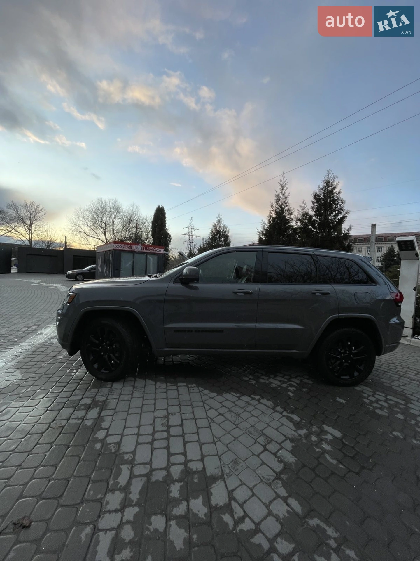 2020 Jeep Grand Cherokee - мініатюра 3