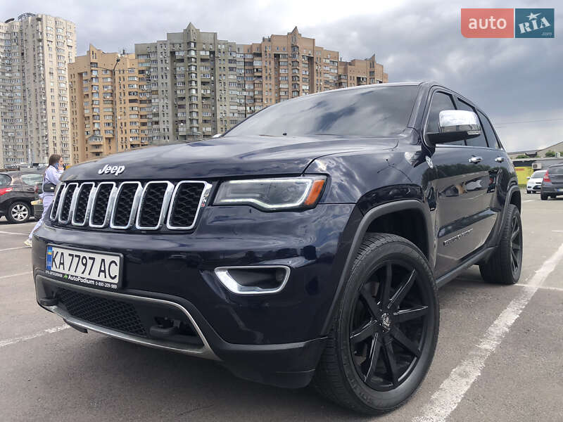 Внедорожник / Кроссовер Jeep Grand Cherokee 2013 в 