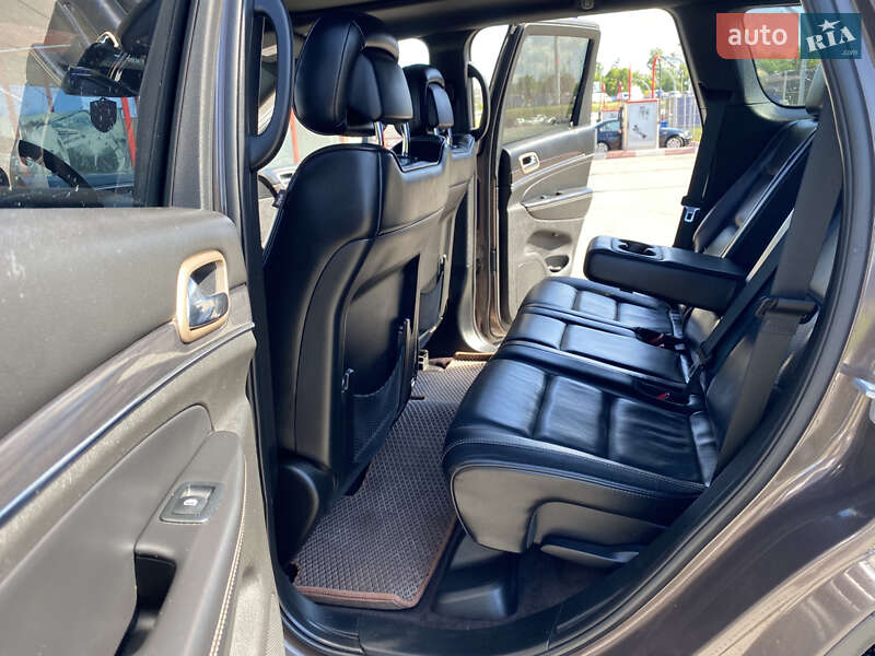 Внедорожник / Кроссовер Jeep Grand Cherokee 2017 в Виннице