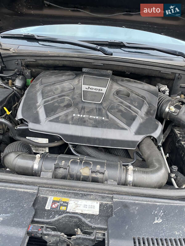 Внедорожник / Кроссовер Jeep Grand Cherokee 2017 в Виннице