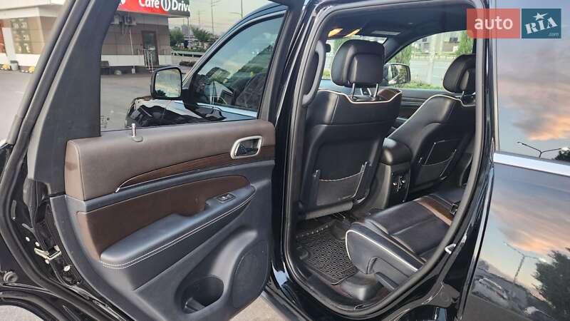 Внедорожник / Кроссовер Jeep Grand Cherokee 2018 в Киеве