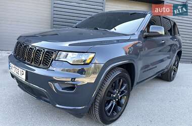 Позашляховик / Кросовер Jeep Grand Cherokee 2017 в 