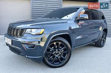 Позашляховик / Кросовер Jeep Grand Cherokee 2017 в 