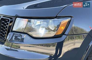 Позашляховик / Кросовер Jeep Grand Cherokee 2017 в 
