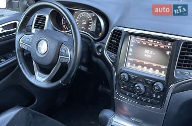Позашляховик / Кросовер Jeep Grand Cherokee 2017 в 