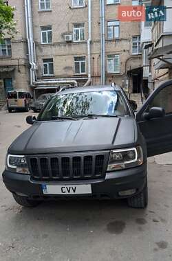 Внедорожник / Кроссовер Jeep Grand Cherokee 2002 в Дружковке