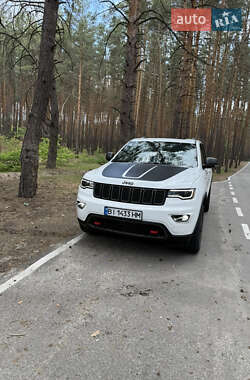 Позашляховик / Кросовер Jeep Grand Cherokee 2017 в 