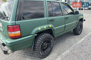 Позашляховик / Кросовер Jeep Grand Cherokee 1995 в 