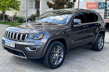 Позашляховик / Кросовер Jeep Grand Cherokee 2018 в 