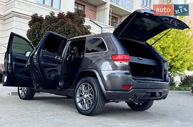 Позашляховик / Кросовер Jeep Grand Cherokee 2018 в 