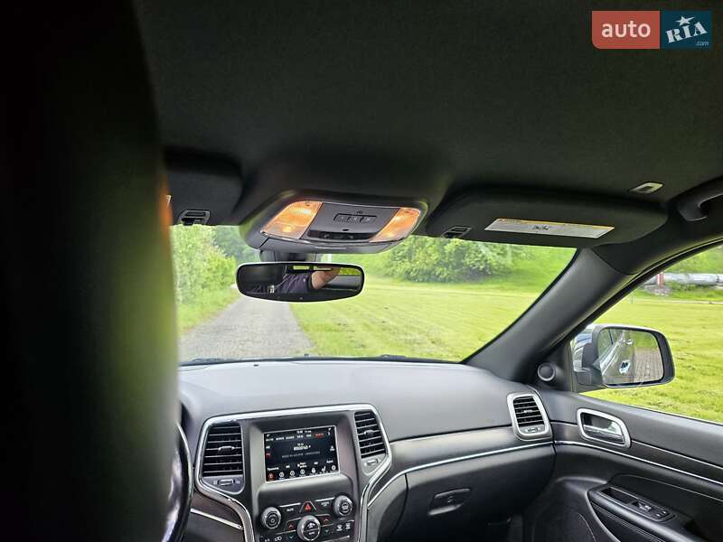 Внедорожник / Кроссовер Jeep Grand Cherokee 2017 в Львове