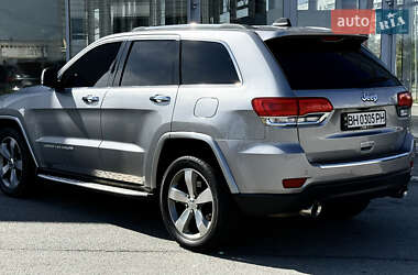 Позашляховик / Кросовер Jeep Grand Cherokee 2014 в 