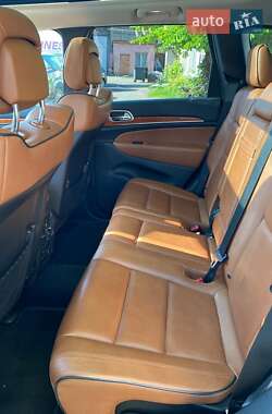 Позашляховик / Кросовер Jeep Grand Cherokee 2012 в 