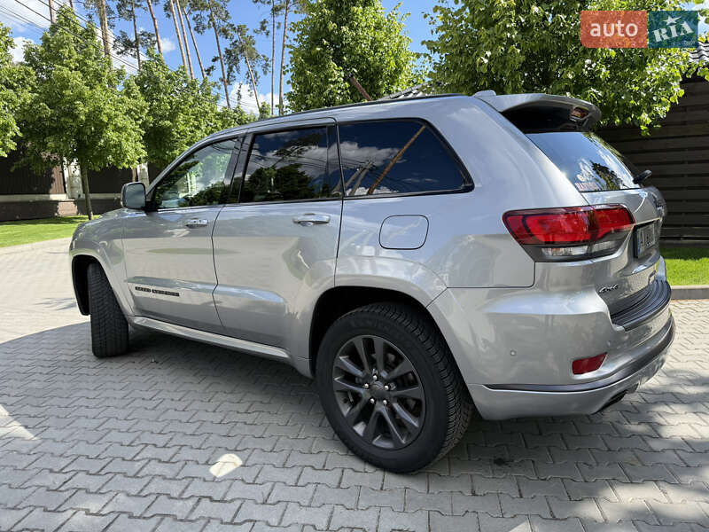 Внедорожник / Кроссовер Jeep Grand Cherokee 2019 в Киеве