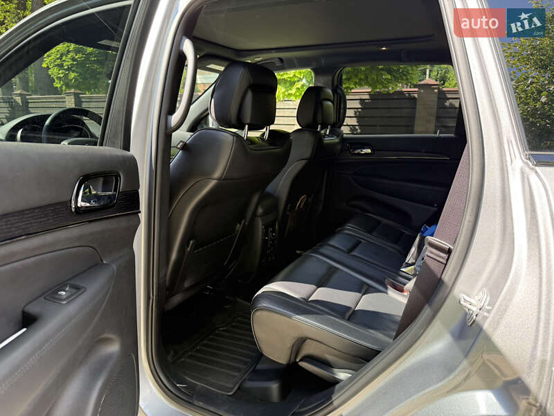 Внедорожник / Кроссовер Jeep Grand Cherokee 2019 в Киеве