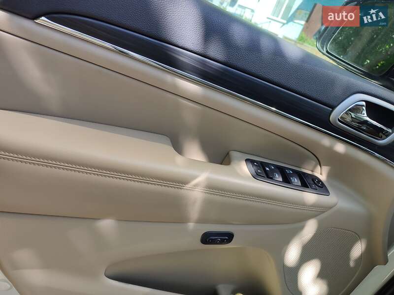 Внедорожник / Кроссовер Jeep Grand Cherokee 2021 в Броварах