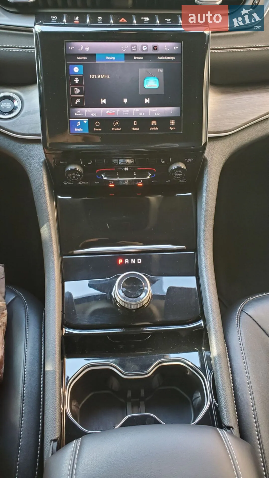2022 Jeep Grand Cherokee - мініатюра 26