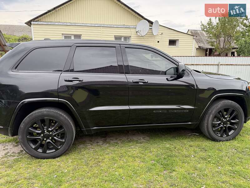 Позашляховик / Кросовер Jeep Grand Cherokee 2017 в Житомирі