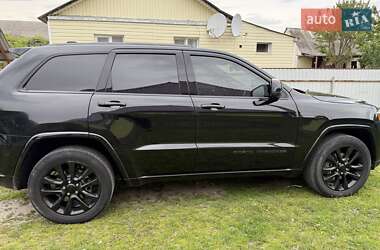Позашляховик / Кросовер Jeep Grand Cherokee 2017 в 