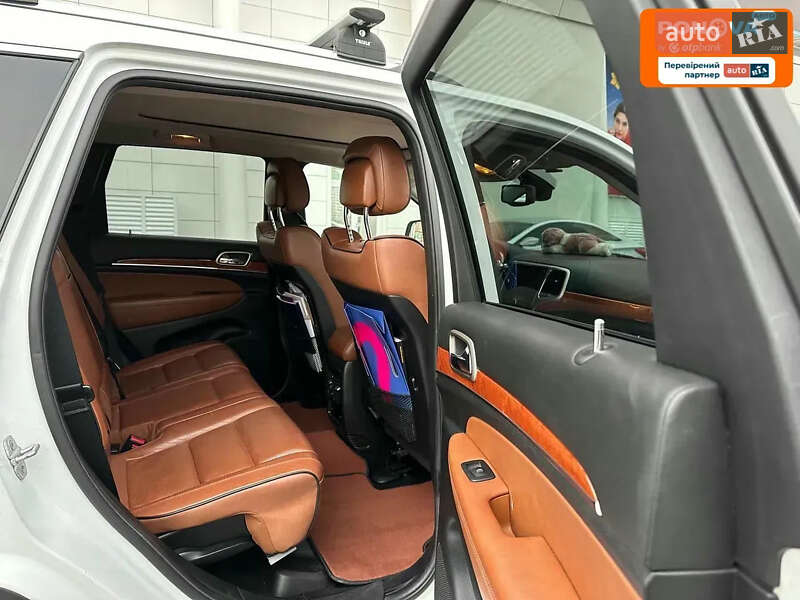 Внедорожник / Кроссовер Jeep Grand Cherokee 2012 в Броварах