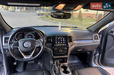 Позашляховик / Кросовер Jeep Grand Cherokee 2021 в 