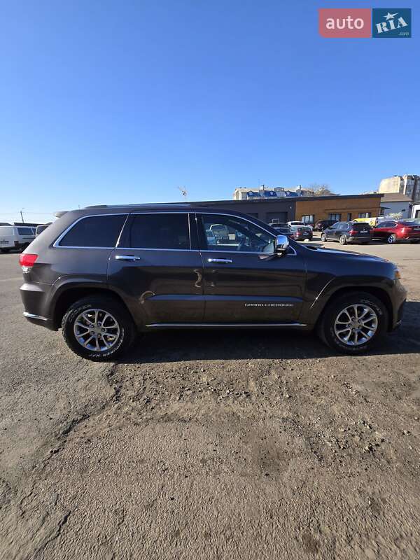 Внедорожник / Кроссовер Jeep Grand Cherokee 2015 в Житомире