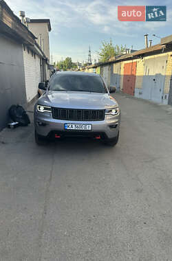 Внедорожник / Кроссовер Jeep Grand Cherokee 2018 в 