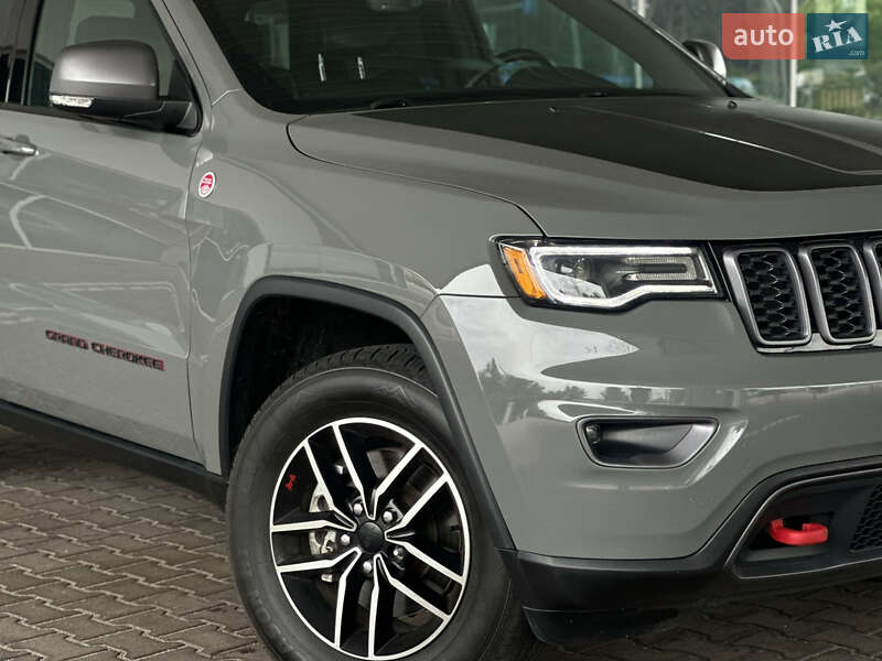 Внедорожник / Кроссовер Jeep Grand Cherokee 2020 в Киеве