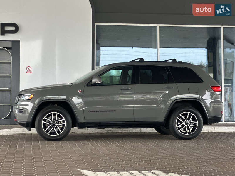 Внедорожник / Кроссовер Jeep Grand Cherokee 2020 в Киеве