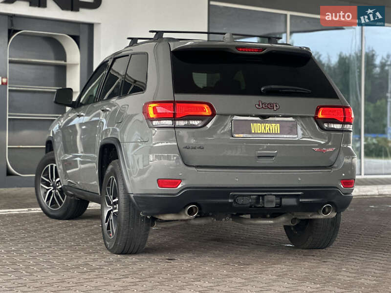 Внедорожник / Кроссовер Jeep Grand Cherokee 2020 в Киеве