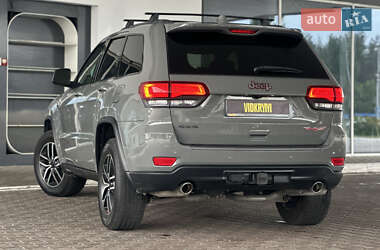 Позашляховик / Кросовер Jeep Grand Cherokee 2020 в 