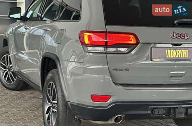 Позашляховик / Кросовер Jeep Grand Cherokee 2020 в 