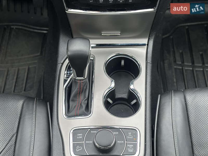 Внедорожник / Кроссовер Jeep Grand Cherokee 2020 в Киеве