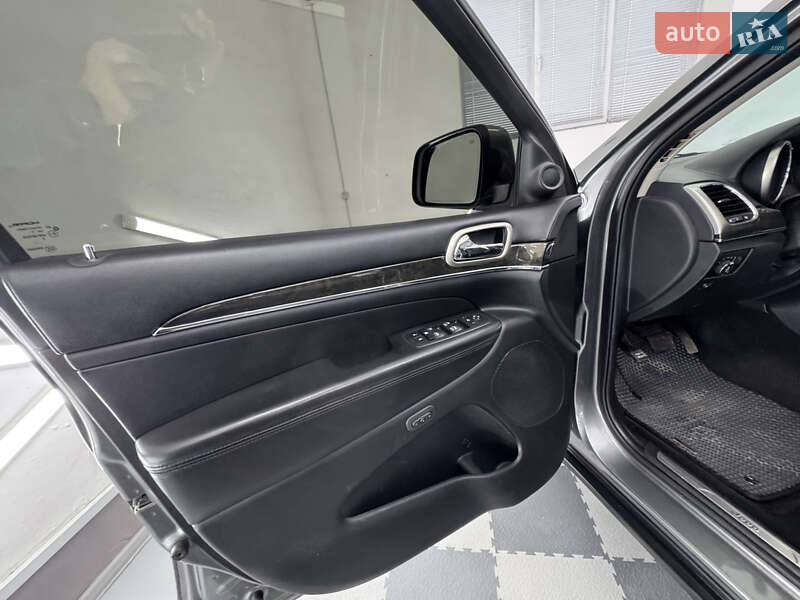 Внедорожник / Кроссовер Jeep Grand Cherokee 2011 в Трускавце