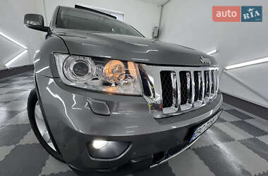 Внедорожник / Кроссовер Jeep Grand Cherokee 2011 в 