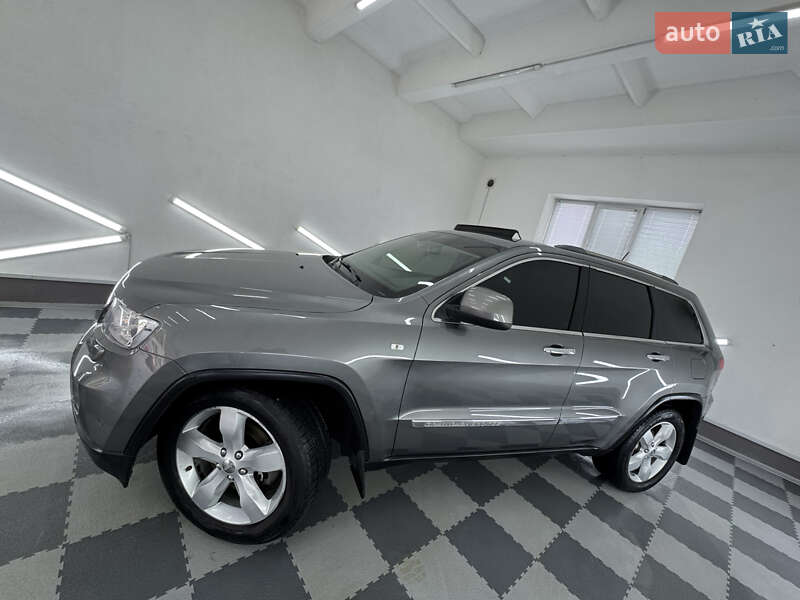 Внедорожник / Кроссовер Jeep Grand Cherokee 2011 в Трускавце