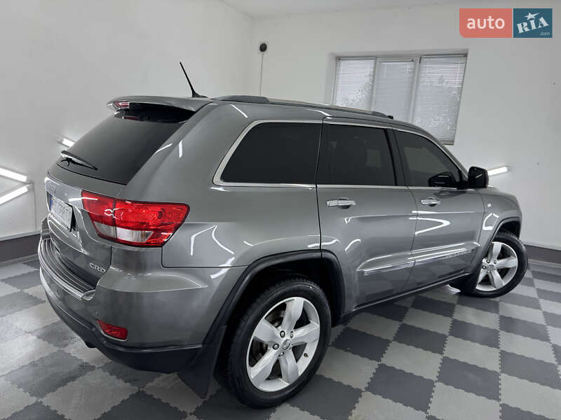 Внедорожник / Кроссовер Jeep Grand Cherokee 2011 в Трускавце