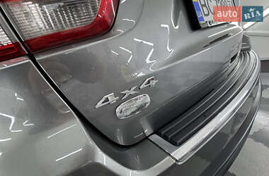 Внедорожник / Кроссовер Jeep Grand Cherokee 2011 в 