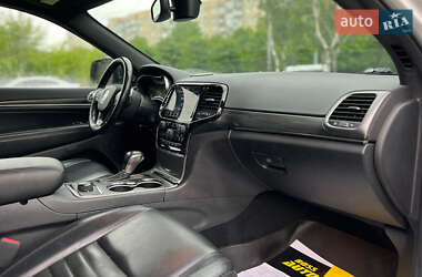 Позашляховик / Кросовер Jeep Grand Cherokee 2020 в 