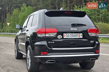Внедорожник / Кроссовер Jeep Grand Cherokee 2017 в 