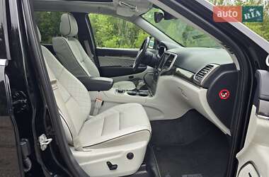 Внедорожник / Кроссовер Jeep Grand Cherokee 2017 в 