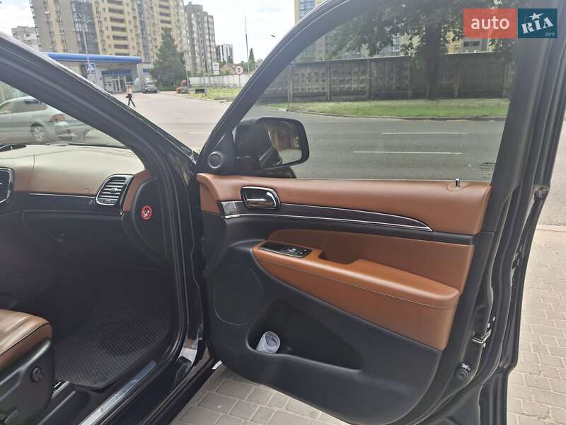 Внедорожник / Кроссовер Jeep Grand Cherokee 2021 в Черкассах