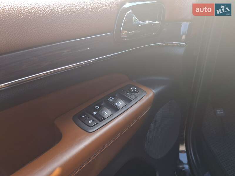 Внедорожник / Кроссовер Jeep Grand Cherokee 2021 в Черкассах