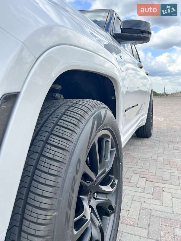 Внедорожник / Кроссовер Jeep Grand Cherokee 2022 в Харькове