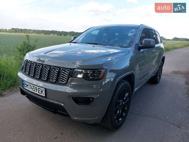 Внедорожник / Кроссовер Jeep Grand Cherokee 2022 в Ромнах