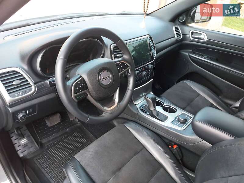 Внедорожник / Кроссовер Jeep Grand Cherokee 2022 в Ромнах