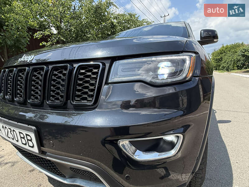 Внедорожник / Кроссовер Jeep Grand Cherokee 2017 в Киеве