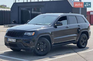Внедорожник / Кроссовер Jeep Grand Cherokee 2016 в Киеве