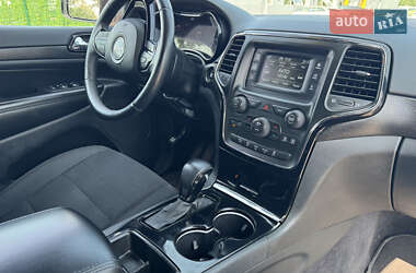 Внедорожник / Кроссовер Jeep Grand Cherokee 2016 в 