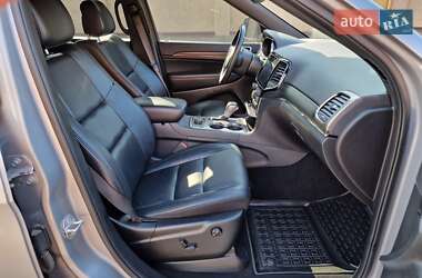 Позашляховик / Кросовер Jeep Grand Cherokee 2020 в 
